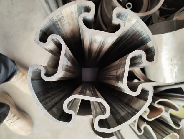 潛江異形方矩管