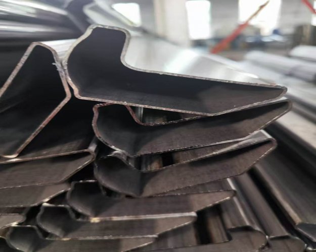 潛江異形方矩管